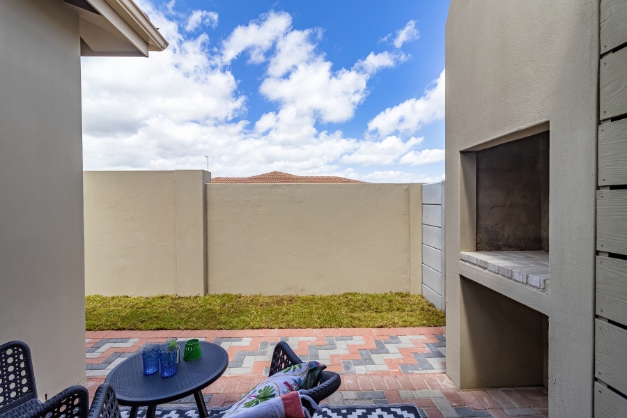 To Let 3 Bedroom Property for Rent in Stellendale Western Cape